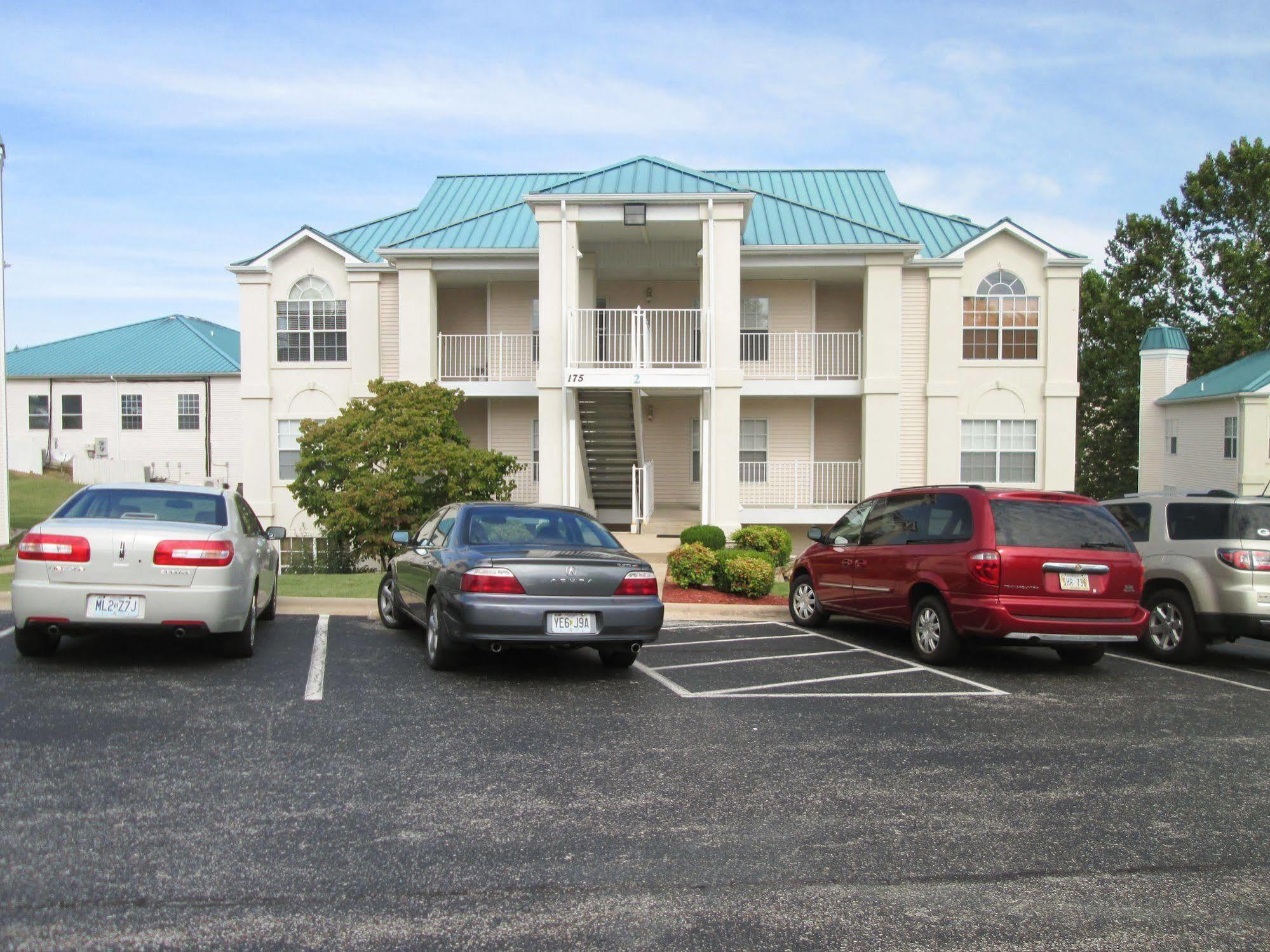 Brook Poolside Walk In Meadow Brook Hotel Branson Exterior photo